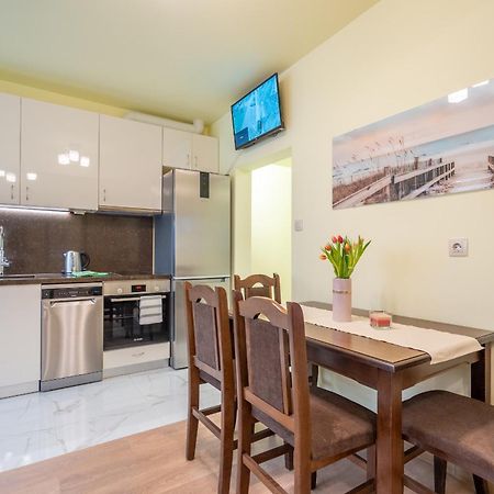 Top Location Central New & Spacious 3 Bdr Apt Medical Academy Sofia Bagian luar foto