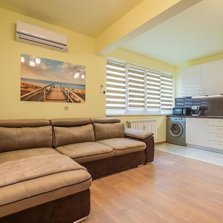 Top Location Central New & Spacious 3 Bdr Apt Medical Academy Sofia Bagian luar foto