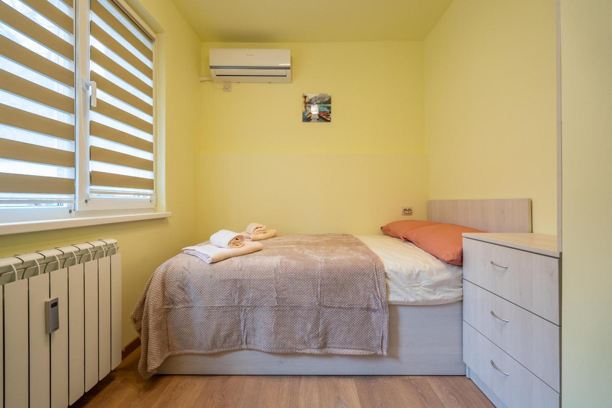Top Location Central New & Spacious 3 Bdr Apt Medical Academy Sofia Bagian luar foto