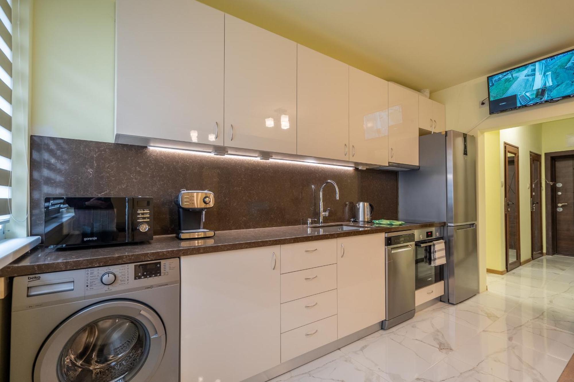 Top Location Central New & Spacious 3 Bdr Apt Medical Academy Sofia Bagian luar foto