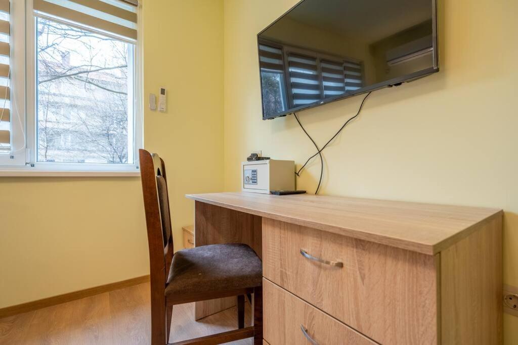 Top Location Central New & Spacious 3 Bdr Apt Medical Academy Sofia Bagian luar foto