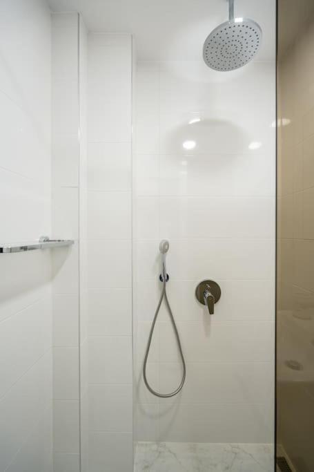 Top Location Central New & Spacious 3 Bdr Apt Medical Academy Sofia Bagian luar foto