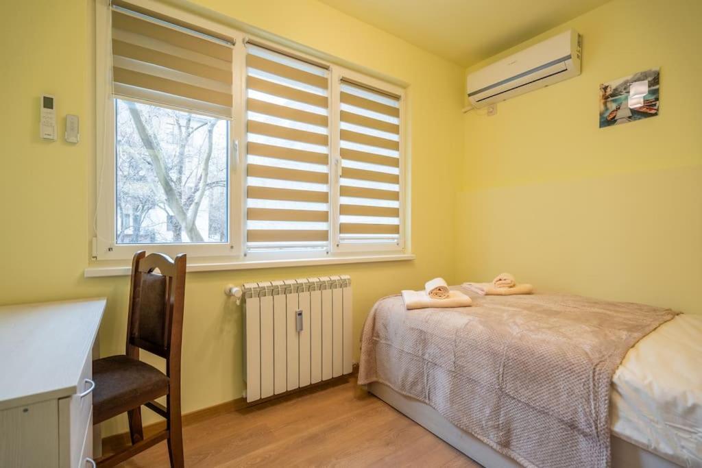 Top Location Central New & Spacious 3 Bdr Apt Medical Academy Sofia Bagian luar foto